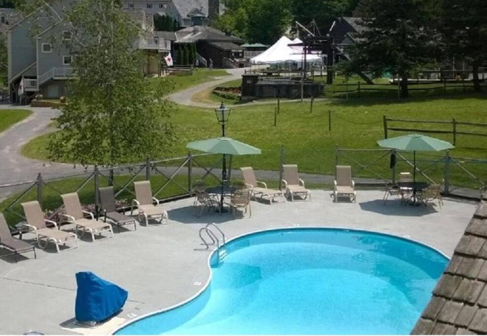 Deluxe Ski On Off 1Br Suite Sleeps 4 On Jiminy Mtn Hancock Εξωτερικό φωτογραφία