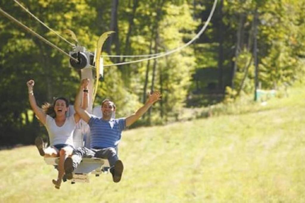 Deluxe Ski On Off 1Br Suite Sleeps 4 On Jiminy Mtn Hancock Εξωτερικό φωτογραφία