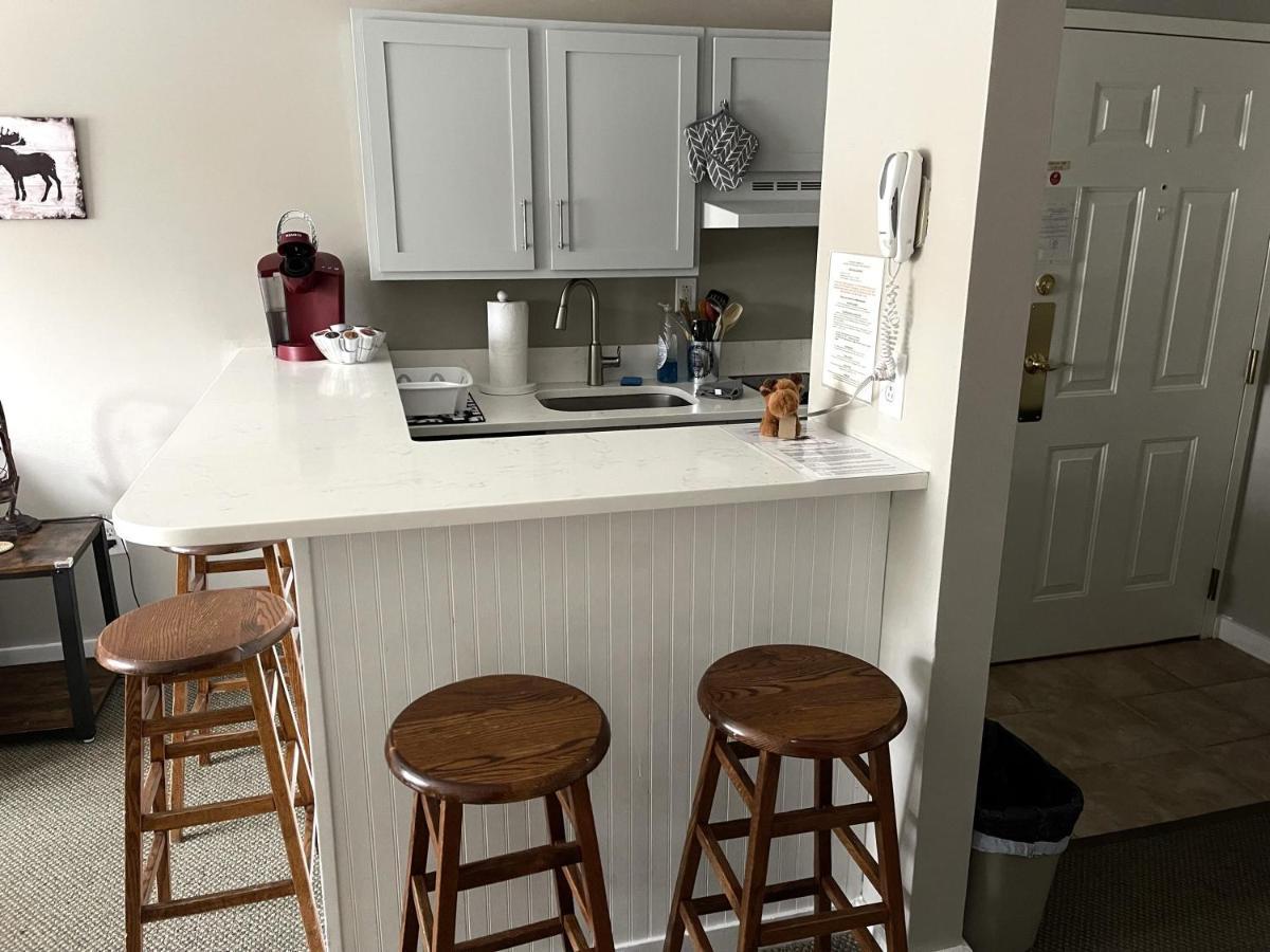 Deluxe Ski On Off 1Br Suite Sleeps 4 On Jiminy Mtn Hancock Εξωτερικό φωτογραφία