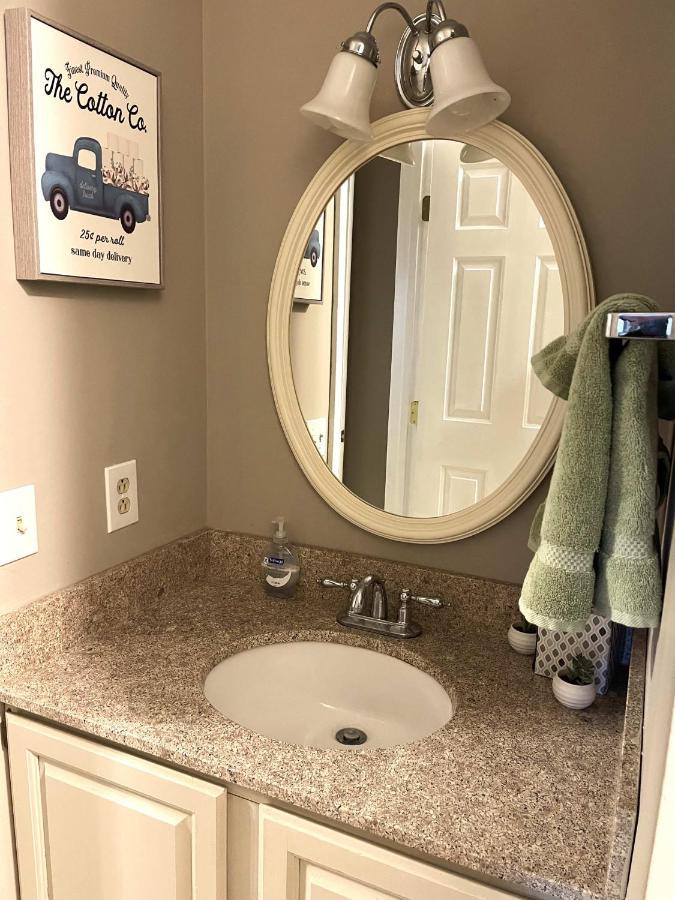 Deluxe Ski On Off 1Br Suite Sleeps 4 On Jiminy Mtn Hancock Εξωτερικό φωτογραφία